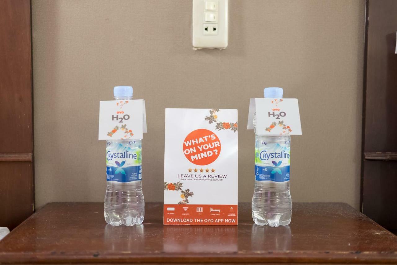 Oyo 1030 Hotel Bumi Asih Medan Buitenkant foto