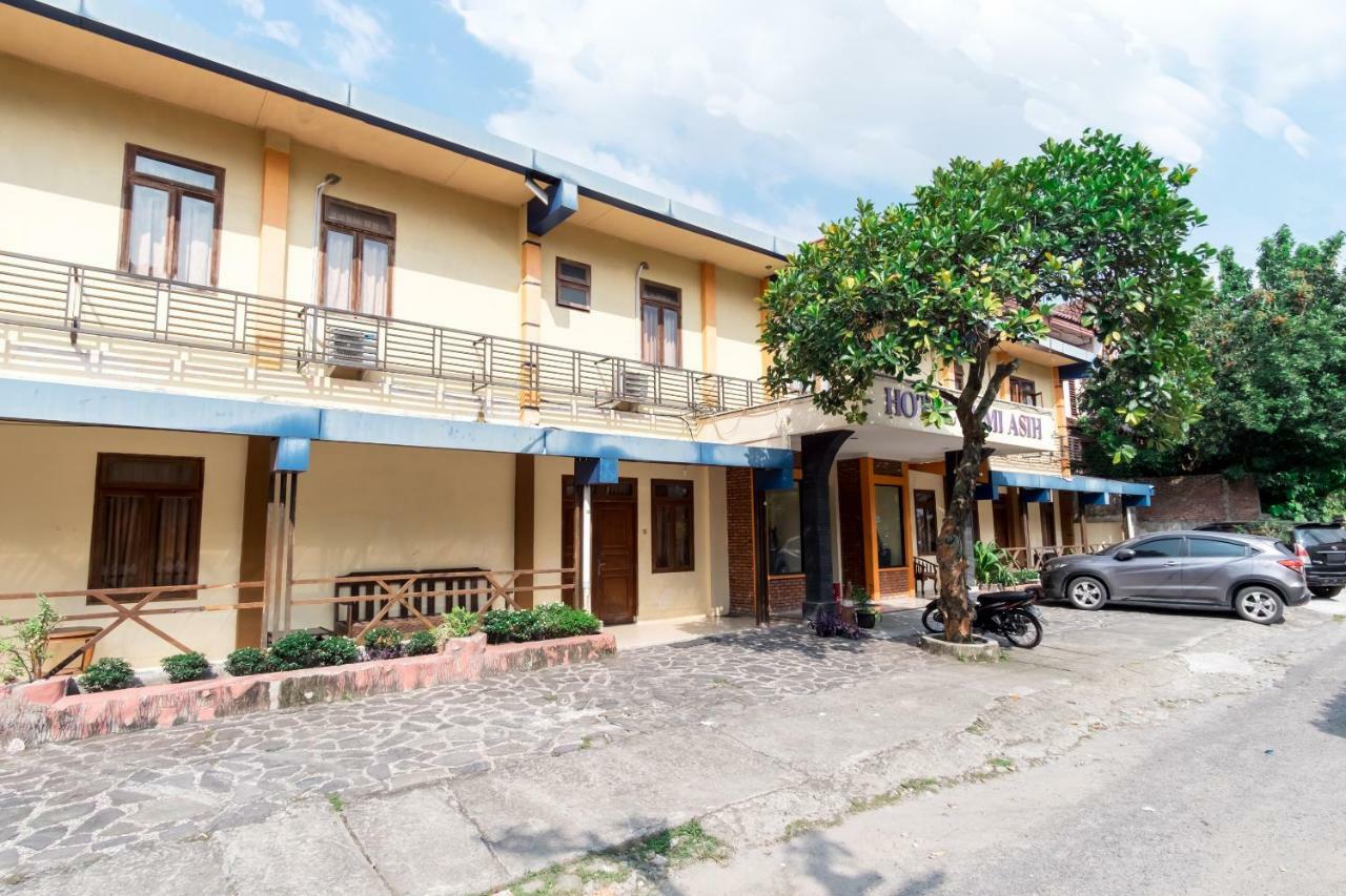 Oyo 1030 Hotel Bumi Asih Medan Buitenkant foto