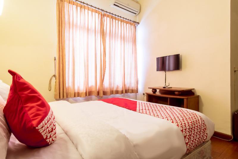Oyo 1030 Hotel Bumi Asih Medan Buitenkant foto
